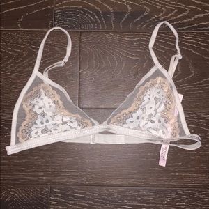 Victoria’s Secret bralette bra